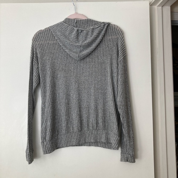 Lightweight Annianna Hoodie - Picture 2 of 3